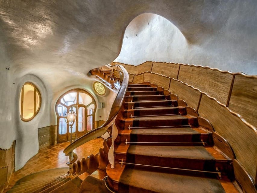 Casa Batlló Tour and Optional White Rabbit Museum Gallery Image 4