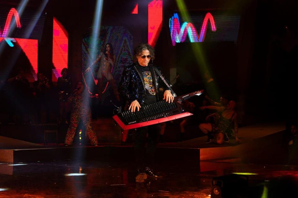 Cancun: Myst Euphoria Show with live musical hits, Friday 10:30 pm Gallery Image 2