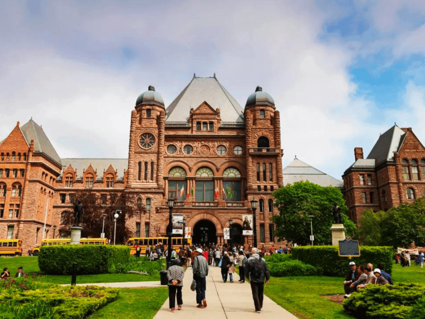 University of Toronto Guided Walking Tour Gallery Image 2
