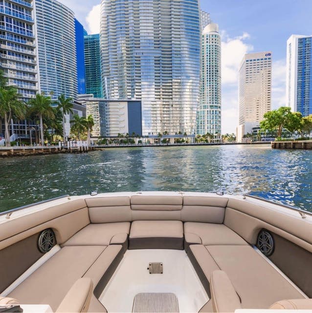 Private Boat Charter Guided and Tailored Experience Gallery Image 2