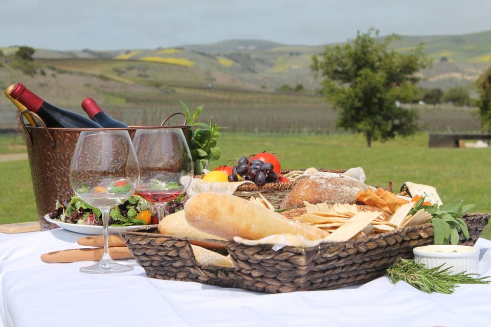 E-bike wine tour w/ transport, tasting, lunch Gallery Image 2