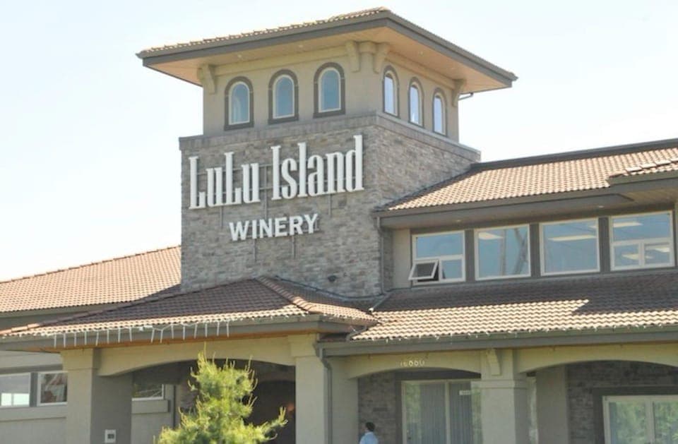 Vancouver Hidden Gems: Winery Tasting & Temple Visit Gallery Image 4