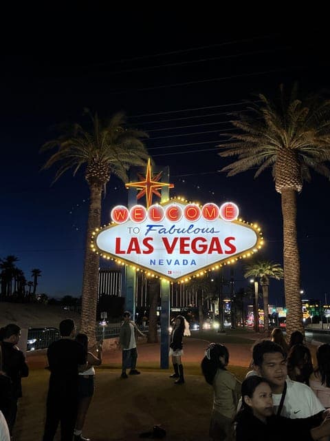 44. Luxurious Las Vegas Night Tour in a Mercedes Sprinter Limo - Image 44