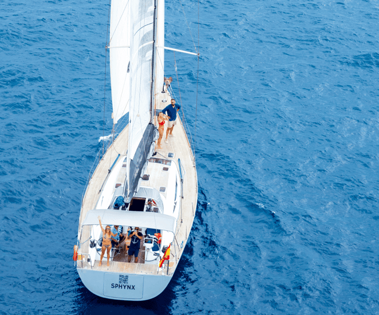 Luxury Yacht Private Sailing Tour Gallery Image 1