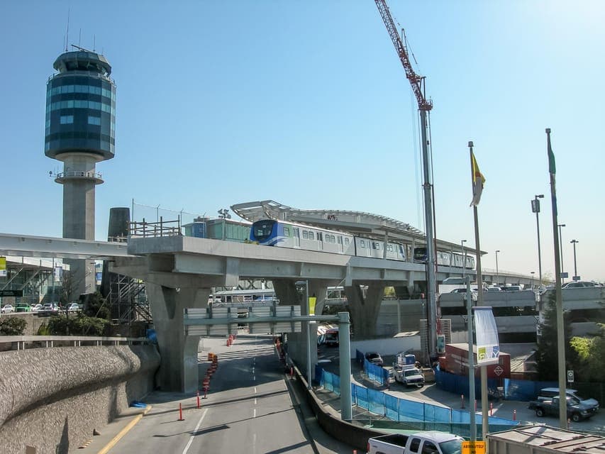 Private Transfer from Whistler to Vancouver Airport YVR Gallery Image 4