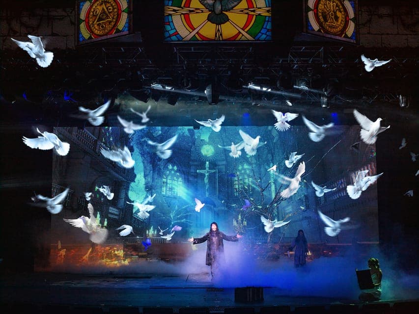 Criss Angel MINDFREAK® Show at Planet Hollywood Gallery Image 4