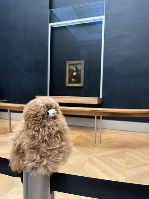 Louvre Museum Entry Ticket and Private Guided Tour Gallery Image 4