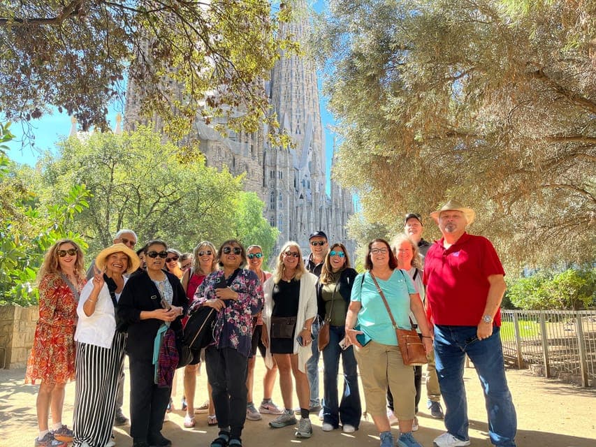 Sagrada Familia and Park Güell with Hotel Pickup Gallery Image 4