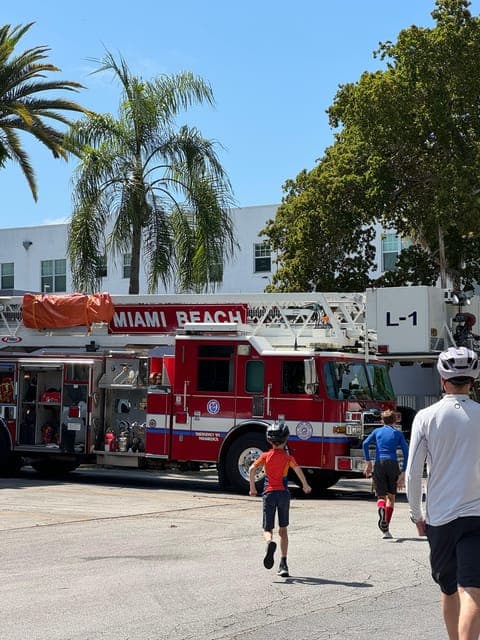 Biking tour around South Beach - in French Gallery Image 2