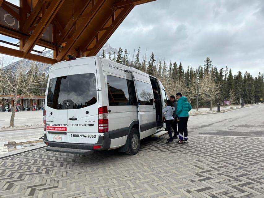 Calgary Airport to Banff (Canmore) | Private Transfer Gallery Image 4
