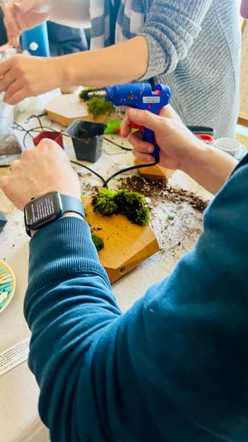 Magnetic Floating Terrarium Workshop Gallery Image 3