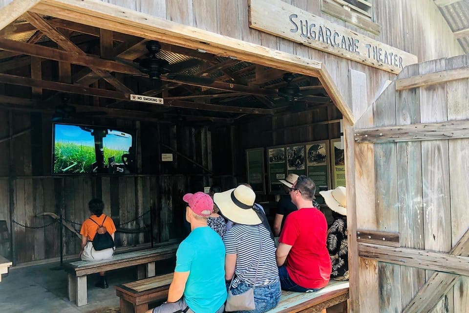 Oak Alley Plantation Tour with Transportation Gallery Image 3