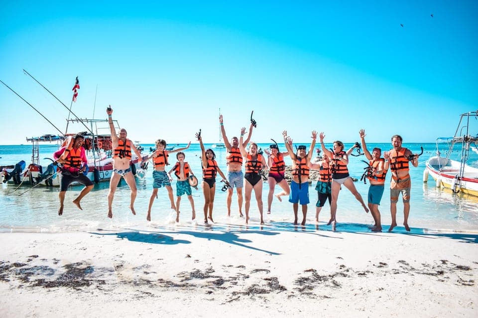 Akumal: Natural Paradise with Turtles Snorkeling Tour Gallery Image 3