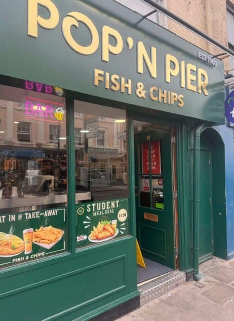 Greenwich Pub Crawl with Beer and Dinner Option Gallery Image 1