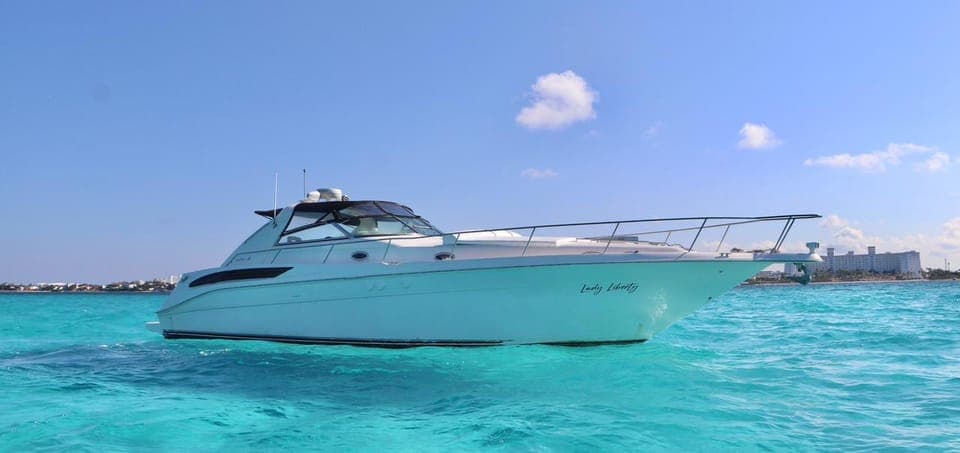 10. Cruising paradise in a luxury yacht in Cancun - Image 10