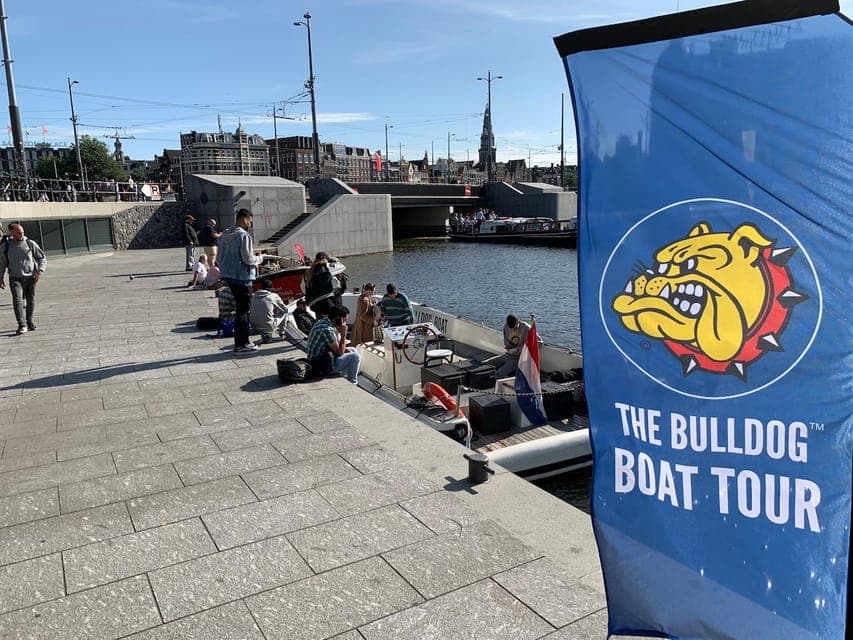 The Bulldog Boat With 2 Drinks (420 Friendly) Gallery Image 3