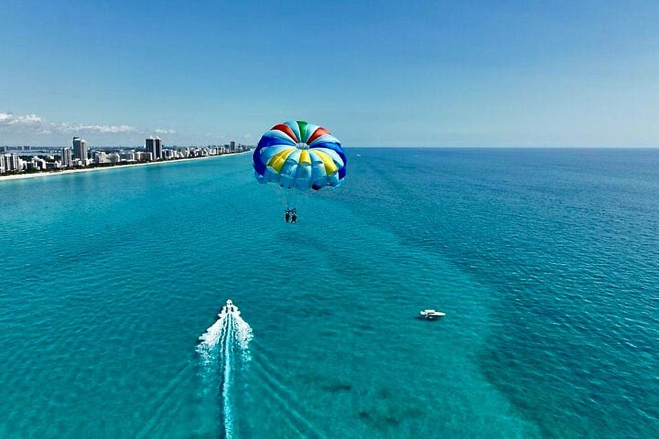 Miami Beach: Parasailing Boat Tour in South Beach Gallery Image 2