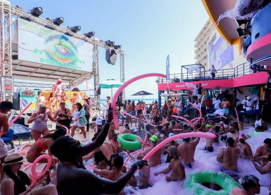 22. Coco Bongo Beach Party Celebrity Package - Image 22