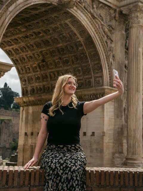 Photo Shoot Tour with Professional Photographer Gallery Image 2