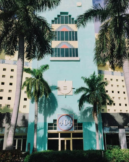 Miami - Art Deco Highlights & The Wolfsonian Museum Tour Gallery Image 3