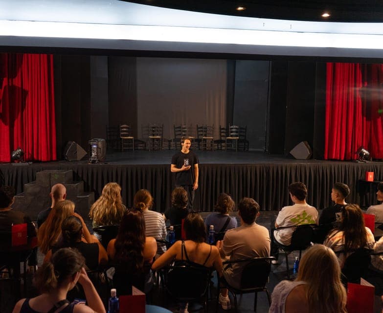 Flamenco Dance Class for Beginners at the Flamenco Theater Gallery Image 2