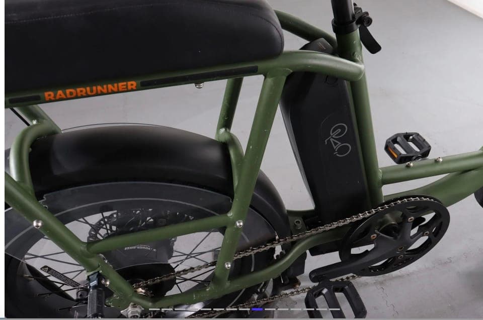 Electric Bike Rental with Helmet and Lock Gallery Image 3