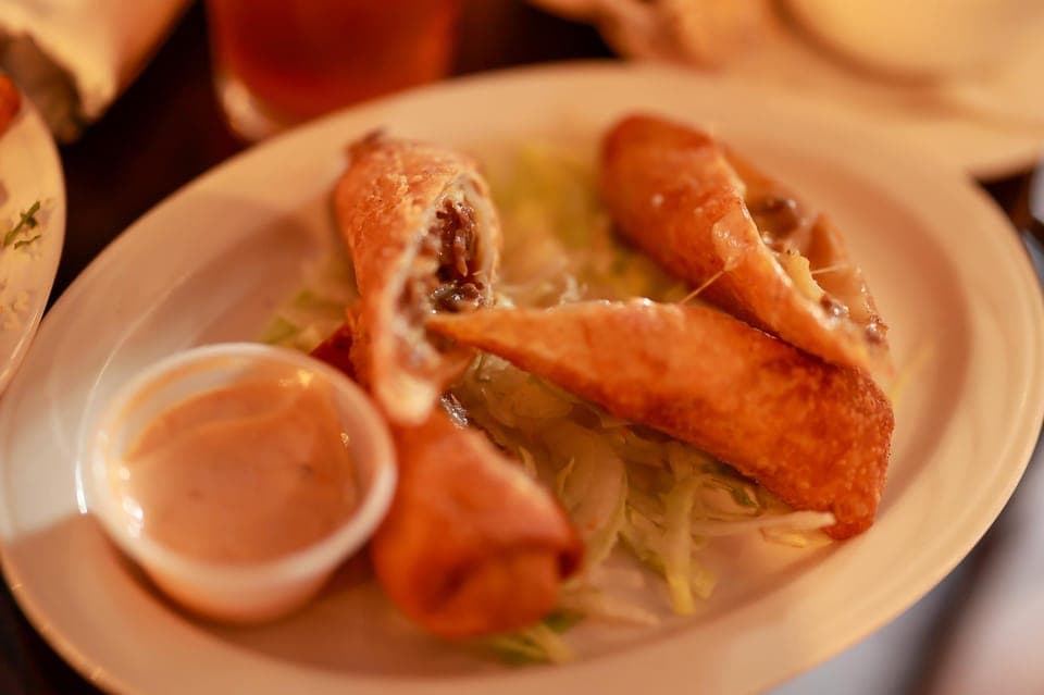 Historic Pubs Walking & Ferry, Food & Drink Tour Gallery Image 2