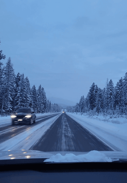 Calgary YYC Airport to Banff Canmore Private Transfer - Image 4