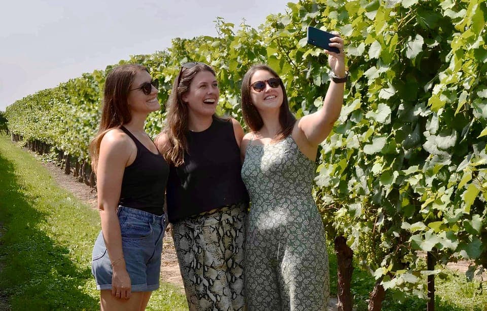Niagara-on-the-Lake, Wine Tasting & Chocolate Tour Gallery Image 3