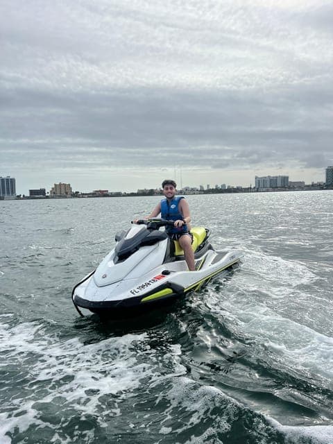 Miami Beach: Jetski Rental Experience with Boat and Drinks Gallery Image 4