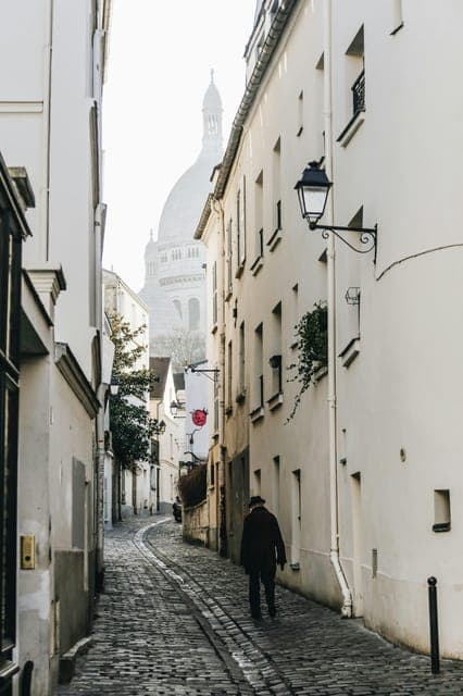 Montmartre hidden gems walking Tour with Local Guide Gallery Image 2