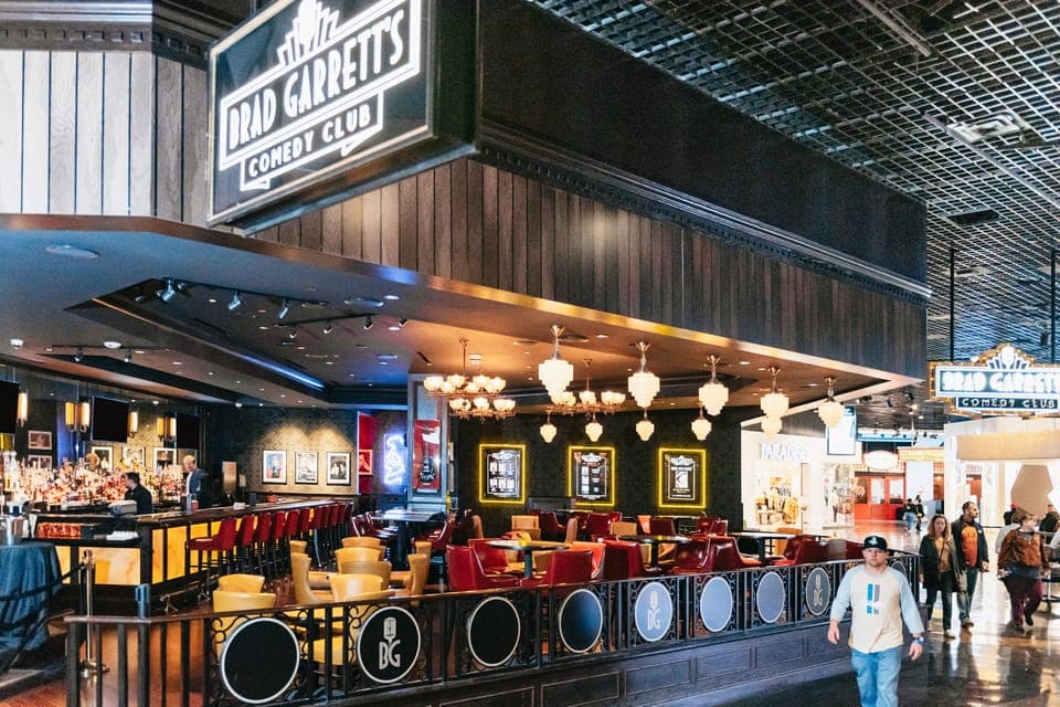 Las Vegas Strip: Brad Garrett’s Comedy Club at MGM Grand Gallery Image 3