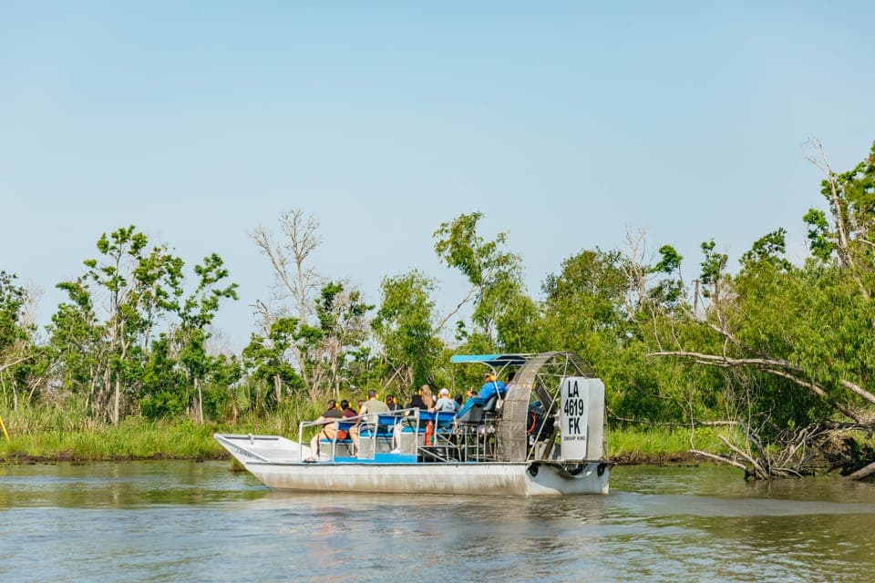 High Speed 9 Passenger Airboat Tour Gallery Image 1