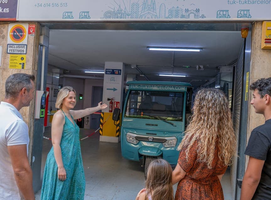 City Highlights Private Tuk-Tuk Tour Gallery Image 3