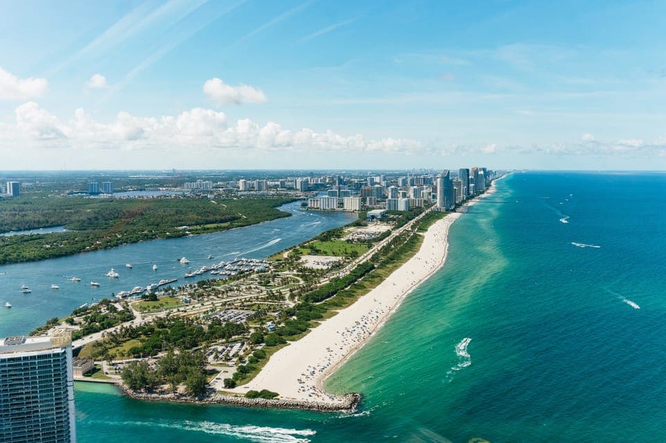 27. Helicopter Tour: Fort Lauderdale to Miami Beach - Image 27