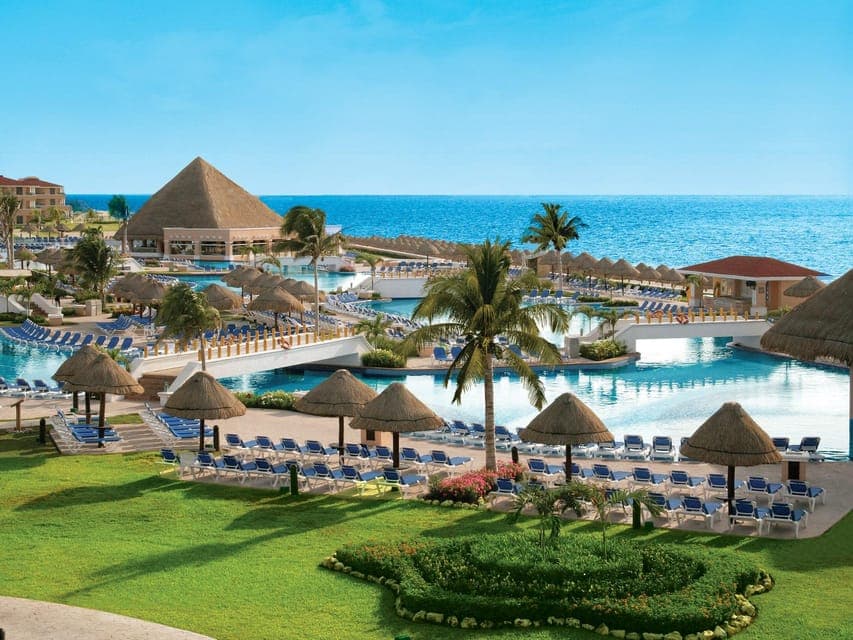 21. Private Shuttle Moon Palace Sunrise Cancun to CUN Airport - Image 21