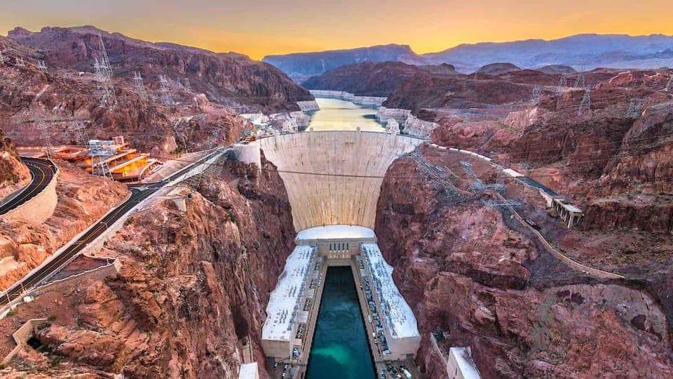 Hoover Dam, Western Ghost Town & Cliff Jumping Gallery Image 4
