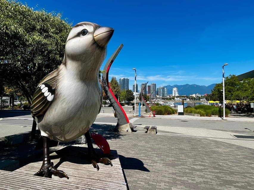 Guided Highlights Tour by Bike and Ferry Gallery Image 4