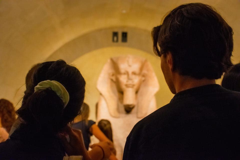 Louvre Late Opening Tour: Private Experience & Highlights Gallery Image 3
