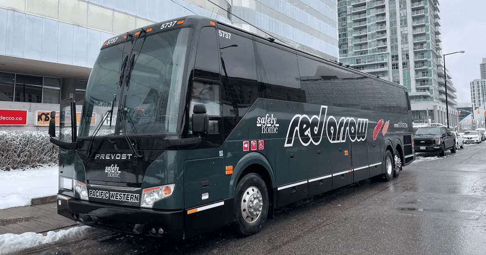 Travel in great comfort to/from Edmonton - Image 7