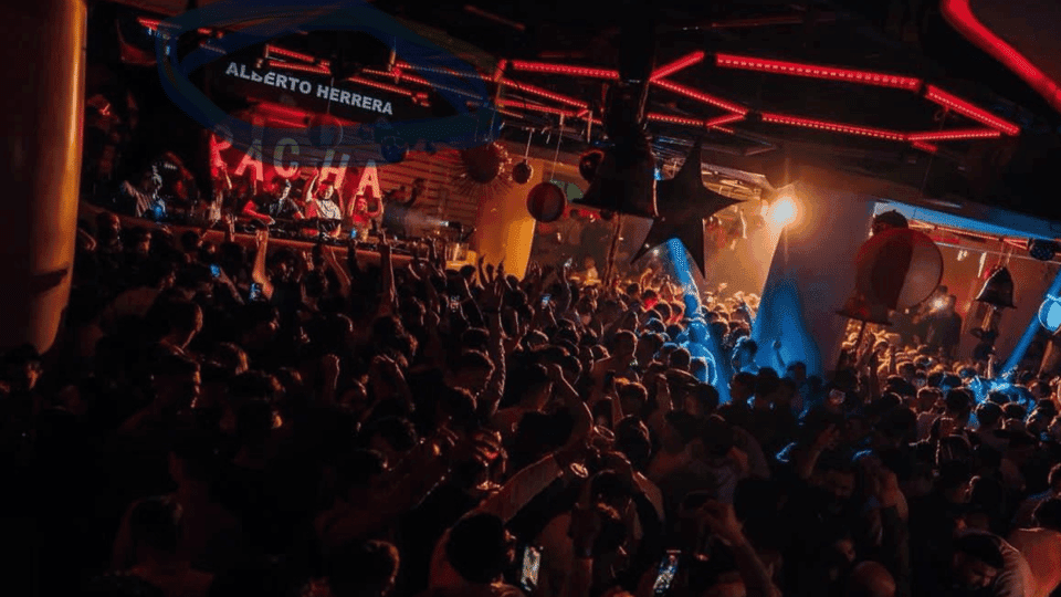 Barcelona Top Night Club Experience + VIP Club Entry - Image 1