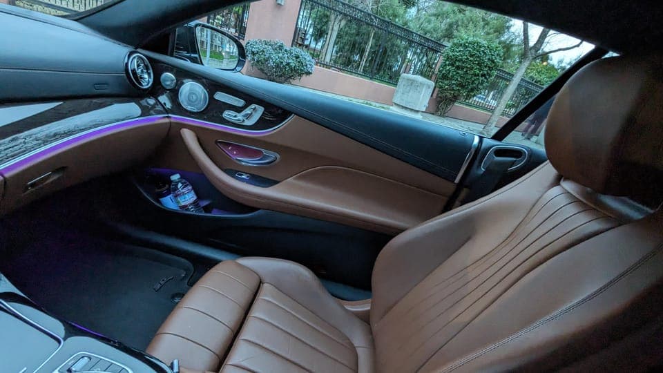 Custom Private Tour in a Luxurious Mercedes Gallery Image 3