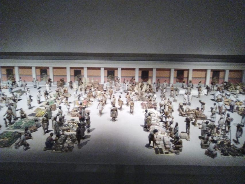 ANTHROPOLOGY MUSEUM & CHAPULTEPEC: Guided Tour Gallery Image 4