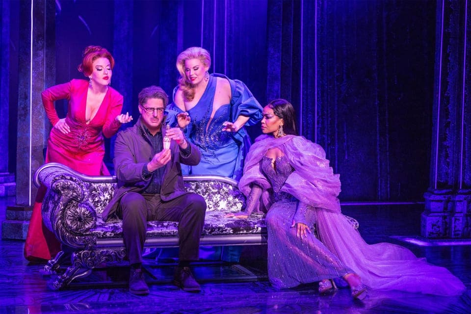 Death Becomes Her the Musical on Broadway Gallery Image 4