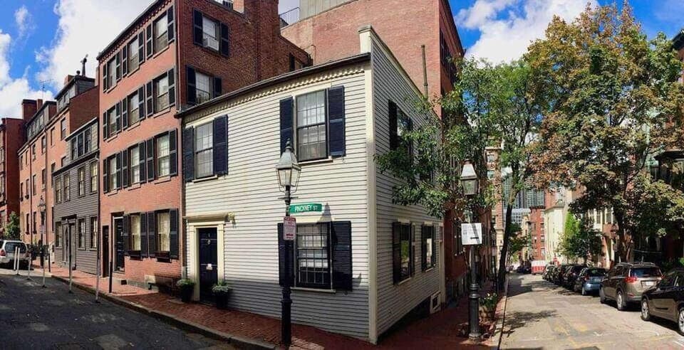 Boston Literary History: Small Group or Private Walking Tour Gallery Image 3