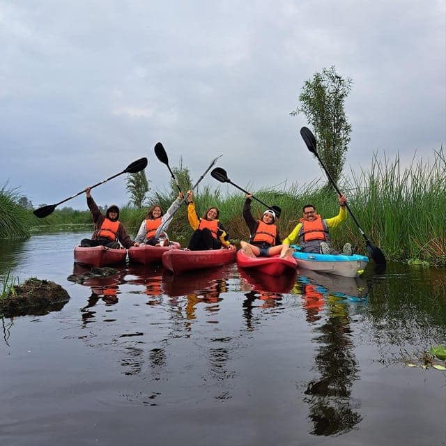 Xochimilco: Kayak ride at sunrise with breakfast Gallery Image 2