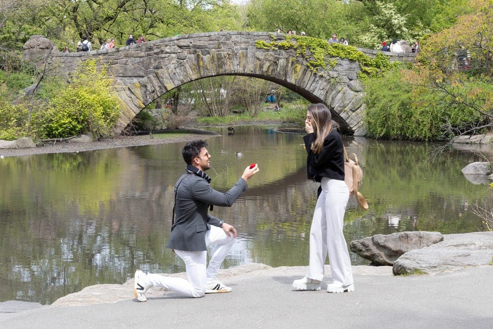 Photoshoot in NYC Central Park 5th Ave Gallery Image 3
