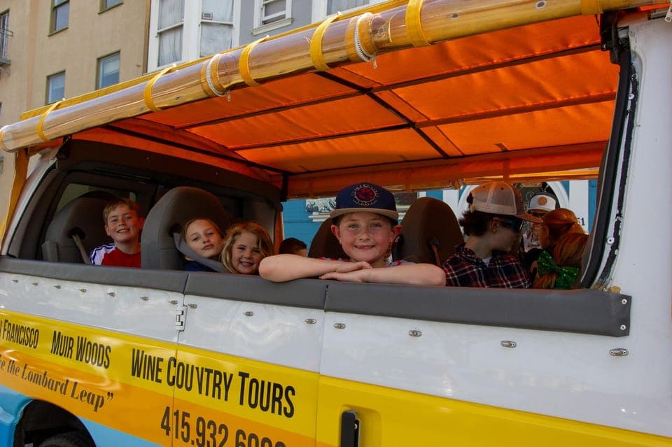 24. Lombard Leap: Lombard Street, Coit Tower and Chinatown Tour - Image 24