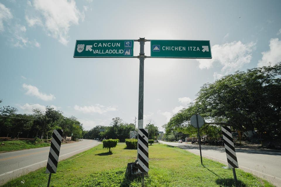 PVT Transfer from Merida To Cancun & Chichen Itza (Cun-Mid) Gallery Image 1