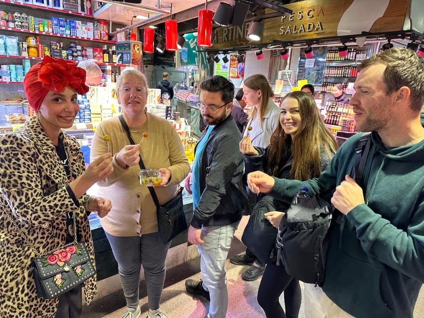 Street Food & Sightseeing Tour with Local Market Gallery Image 3